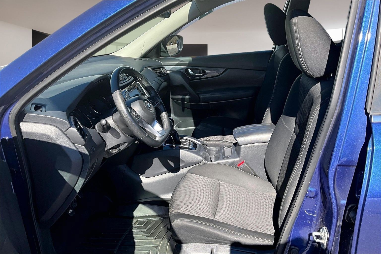 Used 2020 Nissan Rogue S w/ Special Edition Package image 21