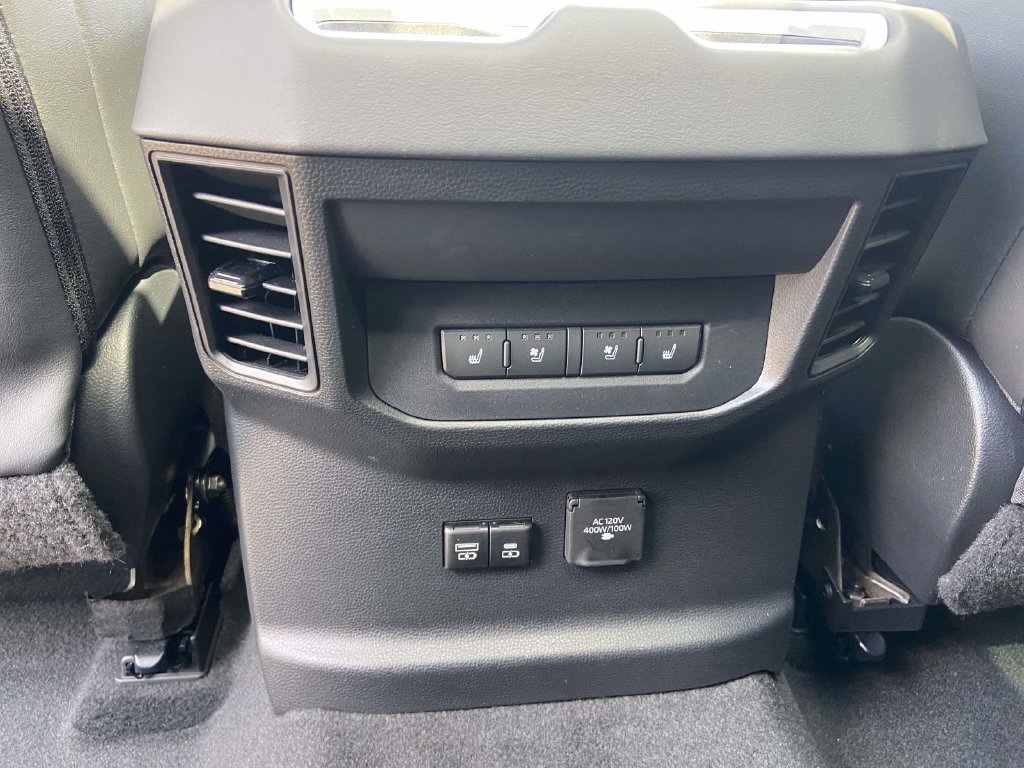 Used 2024 Toyota Tundra Platinum RWD image 18