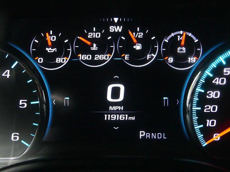 Used 2017 Chevrolet Suburban LT image 34