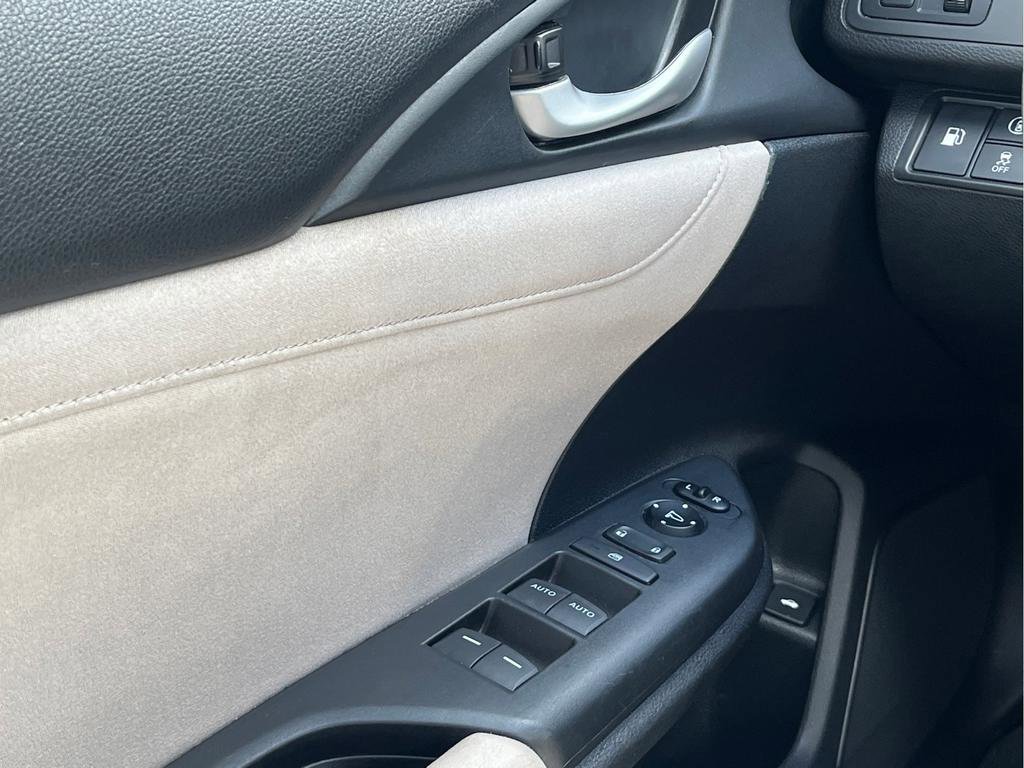 Used 2020 Honda Insight EX image 25