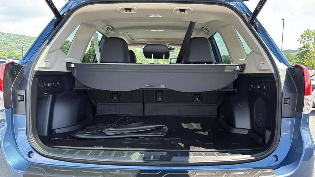 Certified 2023 Subaru Forester Touring AWD/4WD image 28