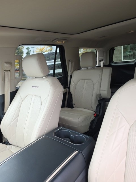 Used 2023 Ford Expedition Platinum AWD/4WD image 4