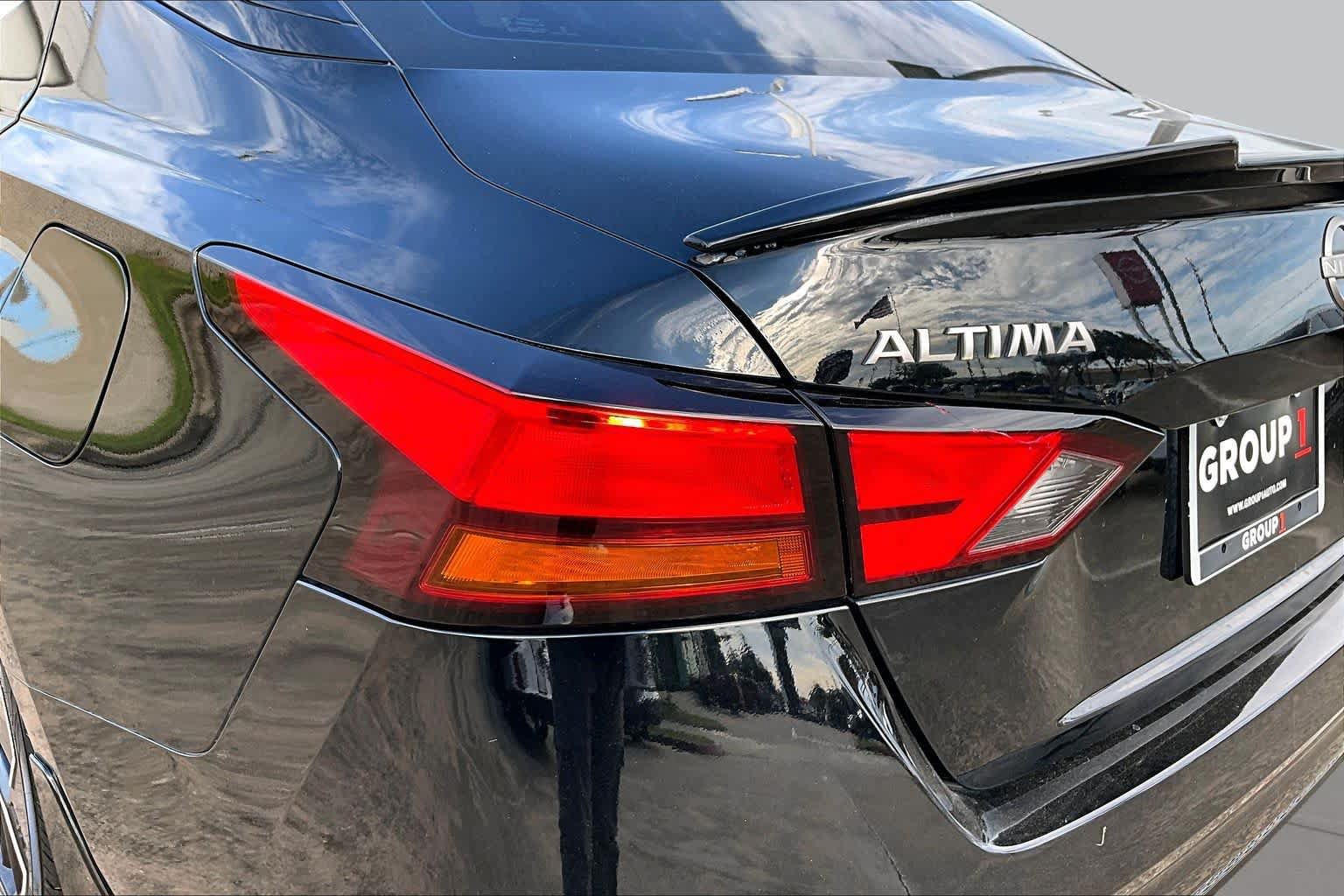 Certified 2024 Nissan Altima 2.5 SR w/ SR Premium Package FWD image 29
