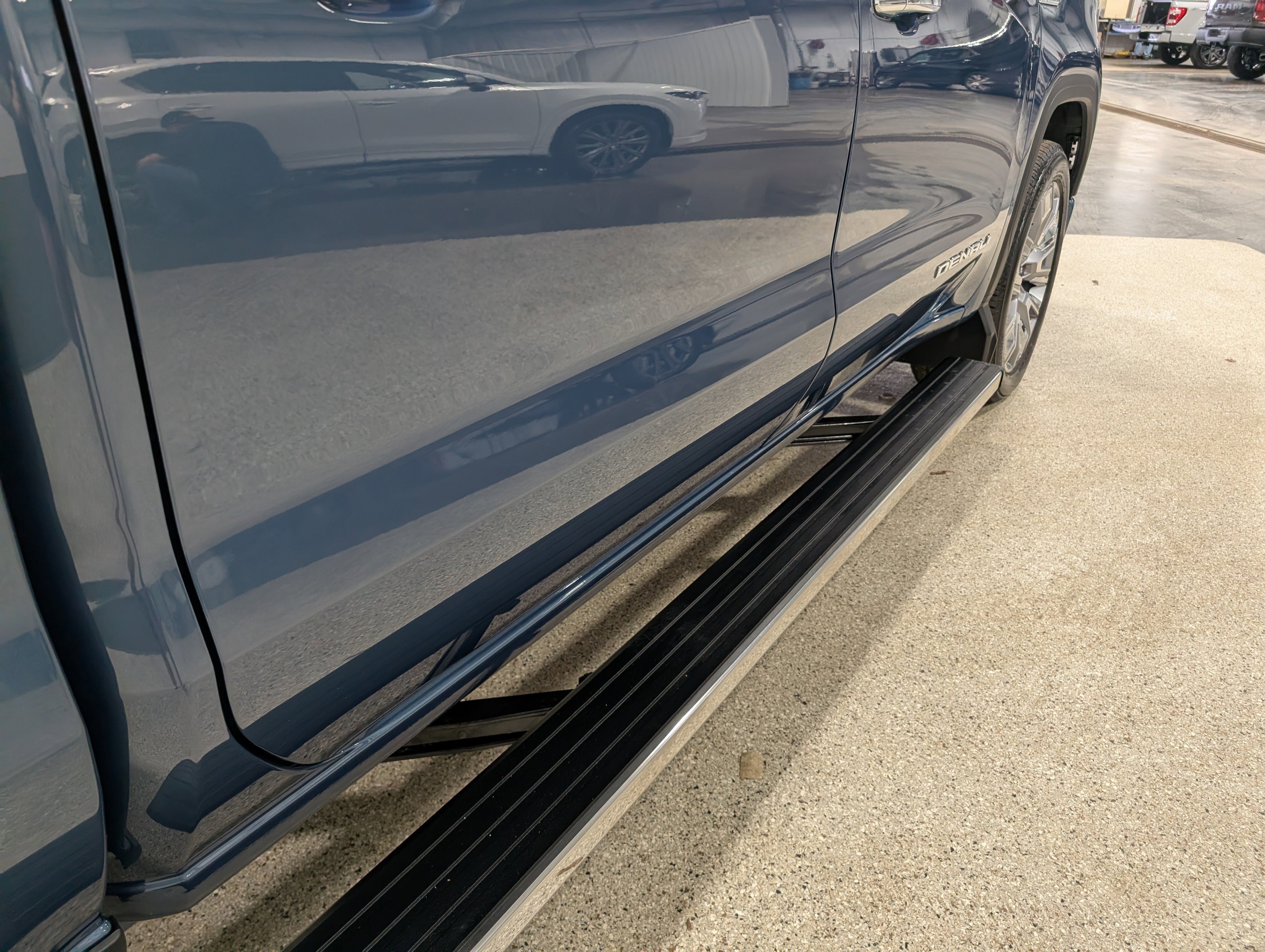 Used 2025 GMC Sierra 1500 Denali w/ Denali Reserve Package image 10