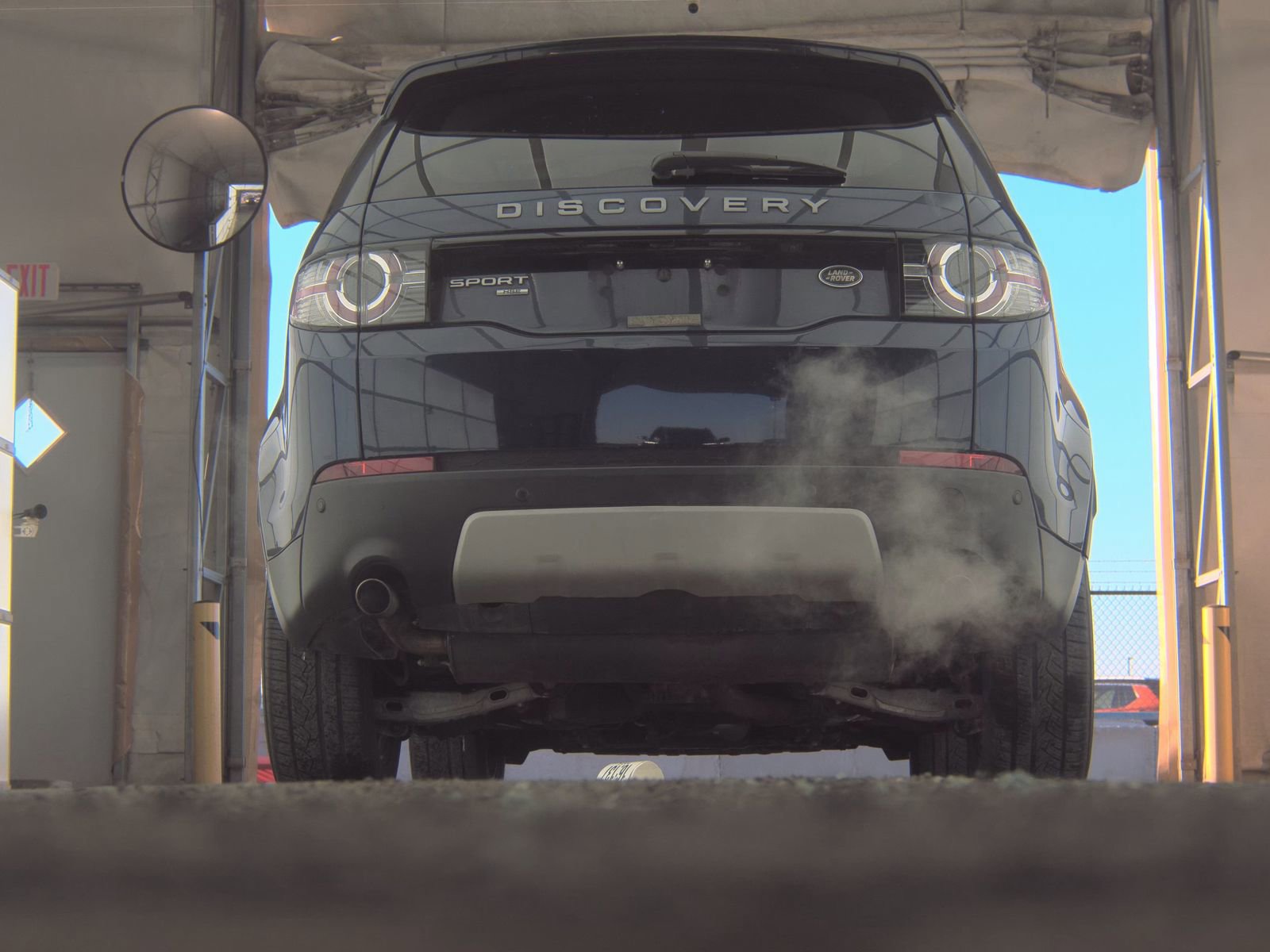 Used 2019 Land Rover Discovery Sport HSE image 11
