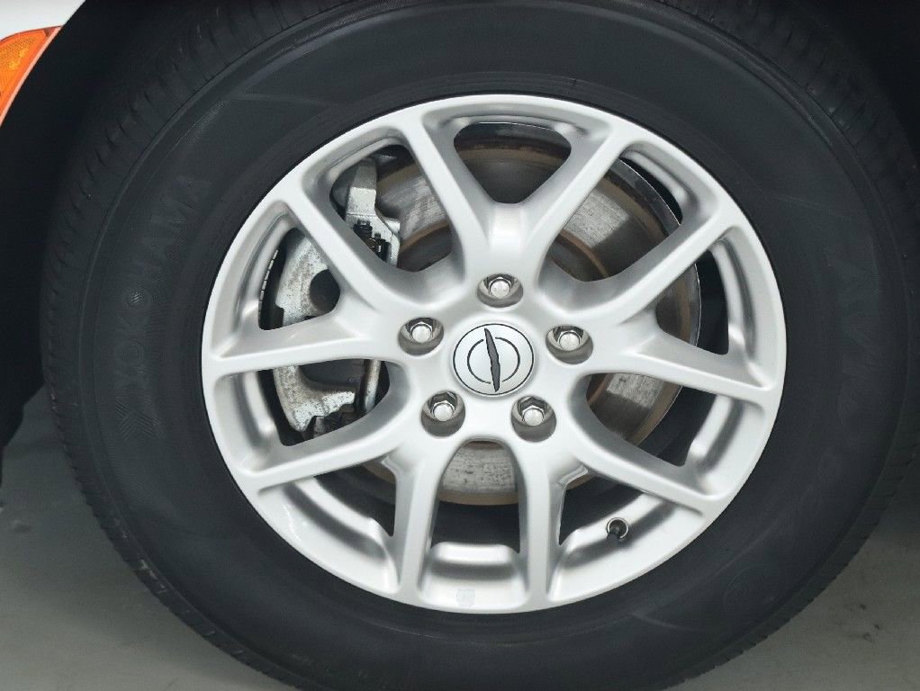 Used 2024 Chrysler Pacifica Touring-L FWD image 35