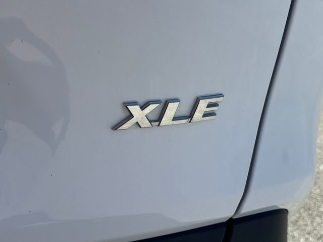 Used 2021 Toyota RAV4 XLE image 5