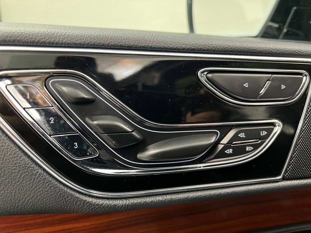 Used 2024 Lincoln Navigator Reserve image 11