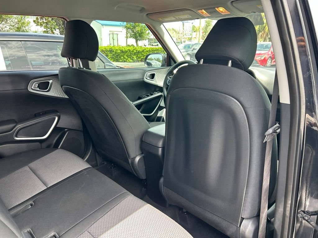 Used 2020 Kia Soul LX FWD image 45