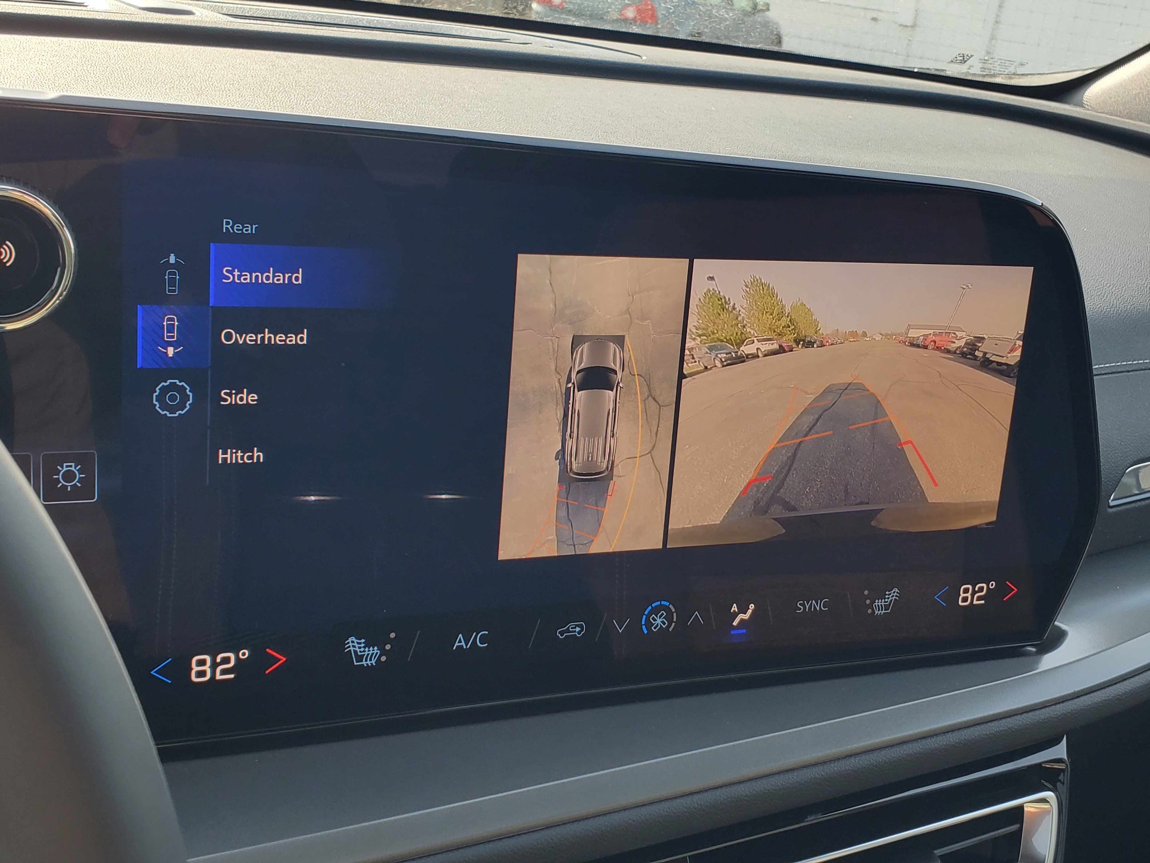 New 2026 Chevrolet Traverse LT w/ Sun and Wheel Package image 21