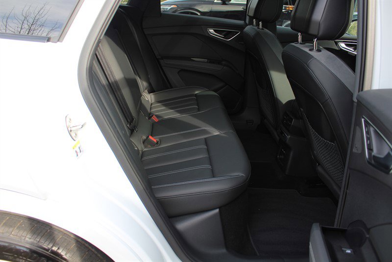 Used 2025 Audi Q4 e-tron Premium Plus w/ Premium Plus AWD/4WD image 31