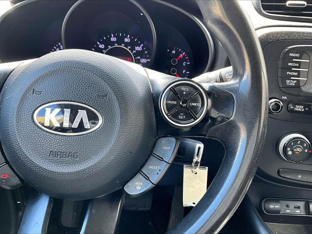 Used 2014 Kia Soul + FWD image 14