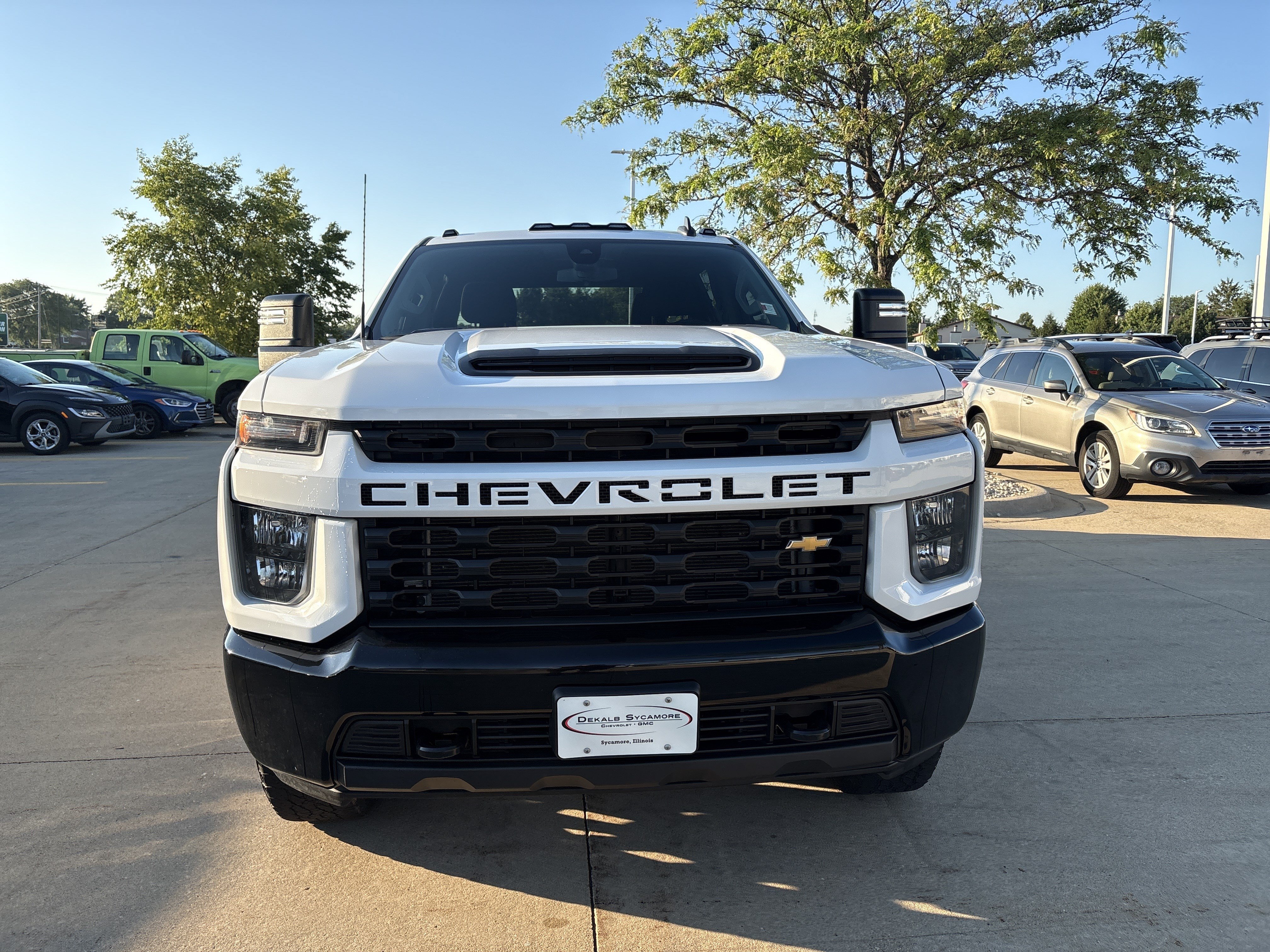 Used 2022 Chevrolet Silverado 2500 Custom w/ Custom Convenience Package AWD/4WD image 9