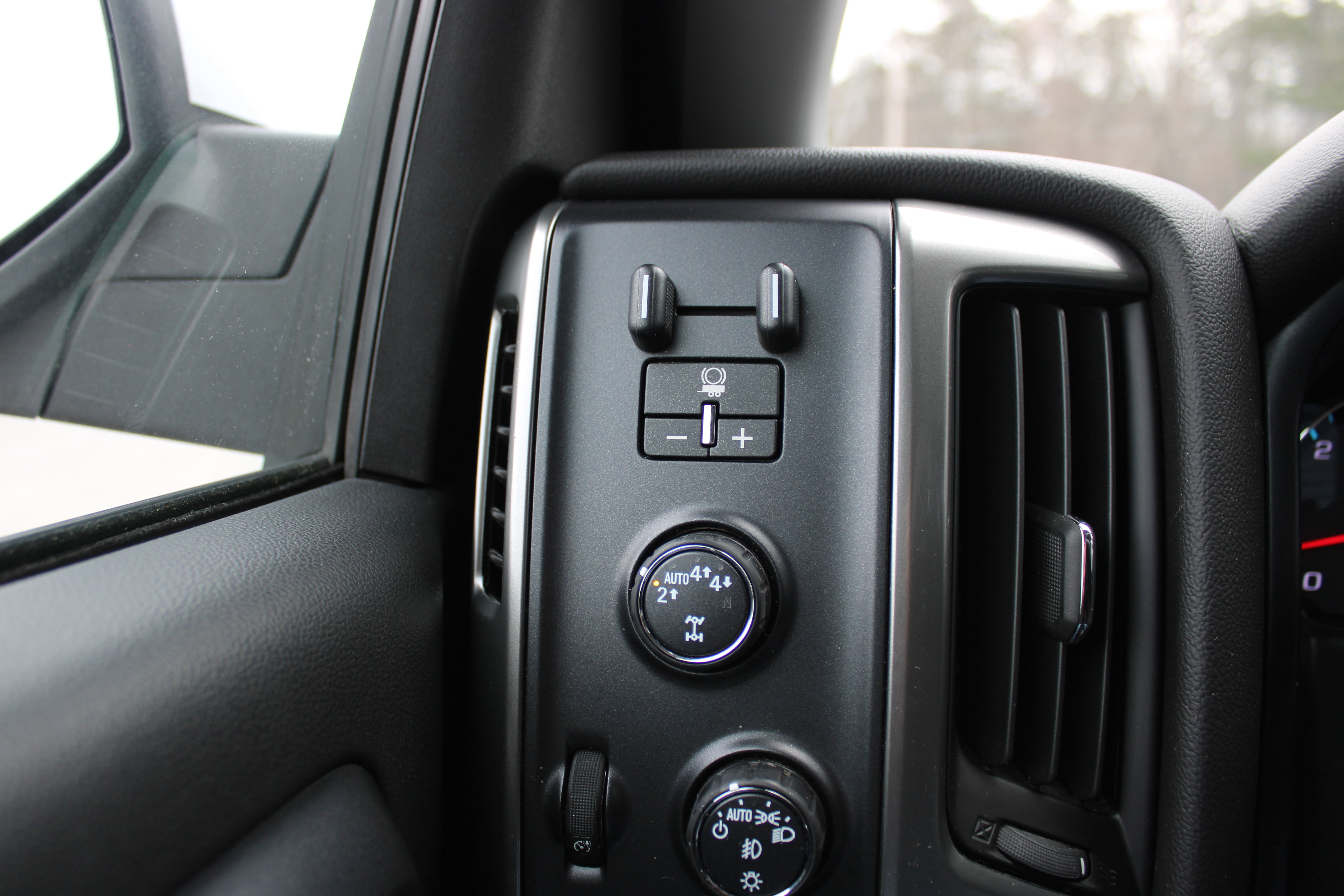 Used 2018 Chevrolet Silverado 1500 LT w/ All Star Edition image 20