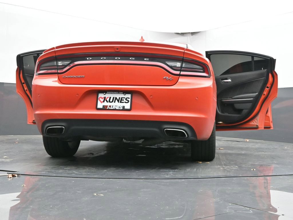 Used 2017 Dodge Charger R/T w/ Plus Group image 68