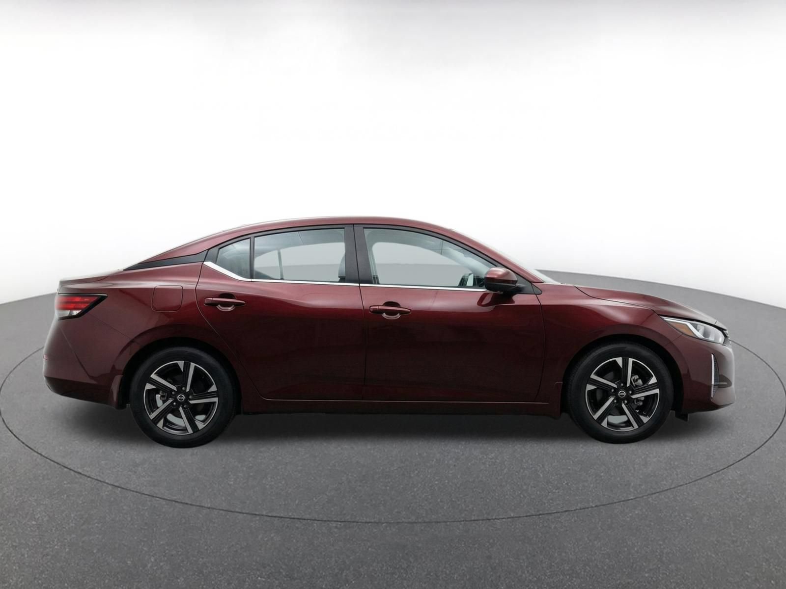 Used 2025 Nissan Sentra SV FWD image 10