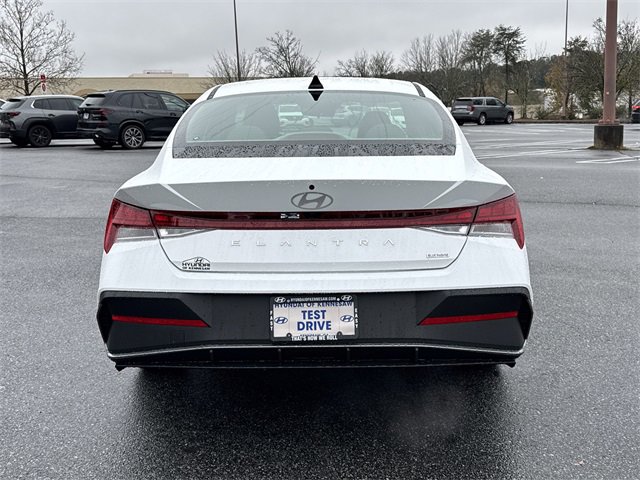 New 2026 Hyundai Elantra Blue image 6