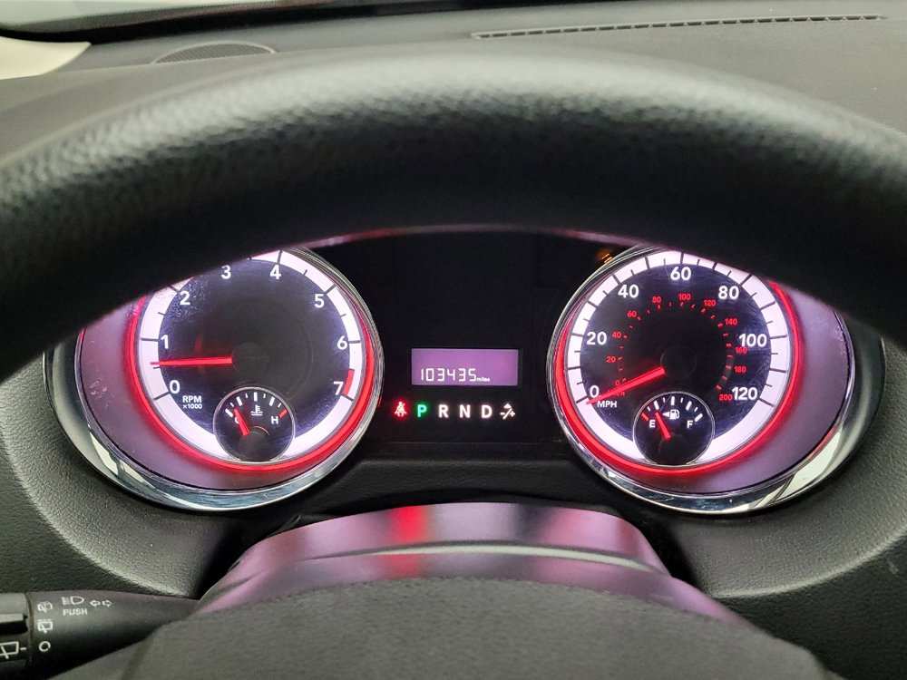 Used 2018 Dodge Grand Caravan SE image 23