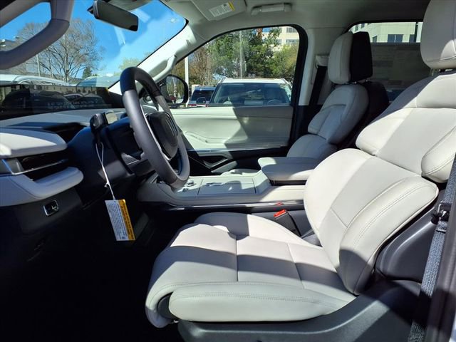 New 2026 Lincoln Navigator L Premier image 7