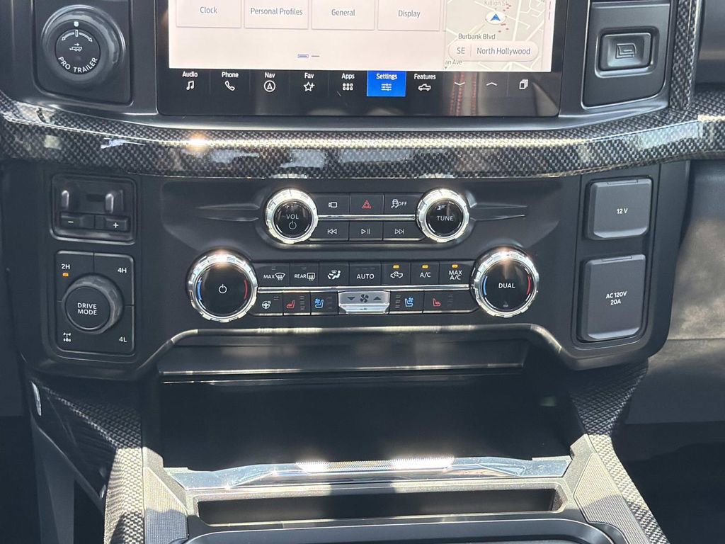 New 2026 Ford F250 Lariat w/ Black Appearance Package AWD/4WD image 21