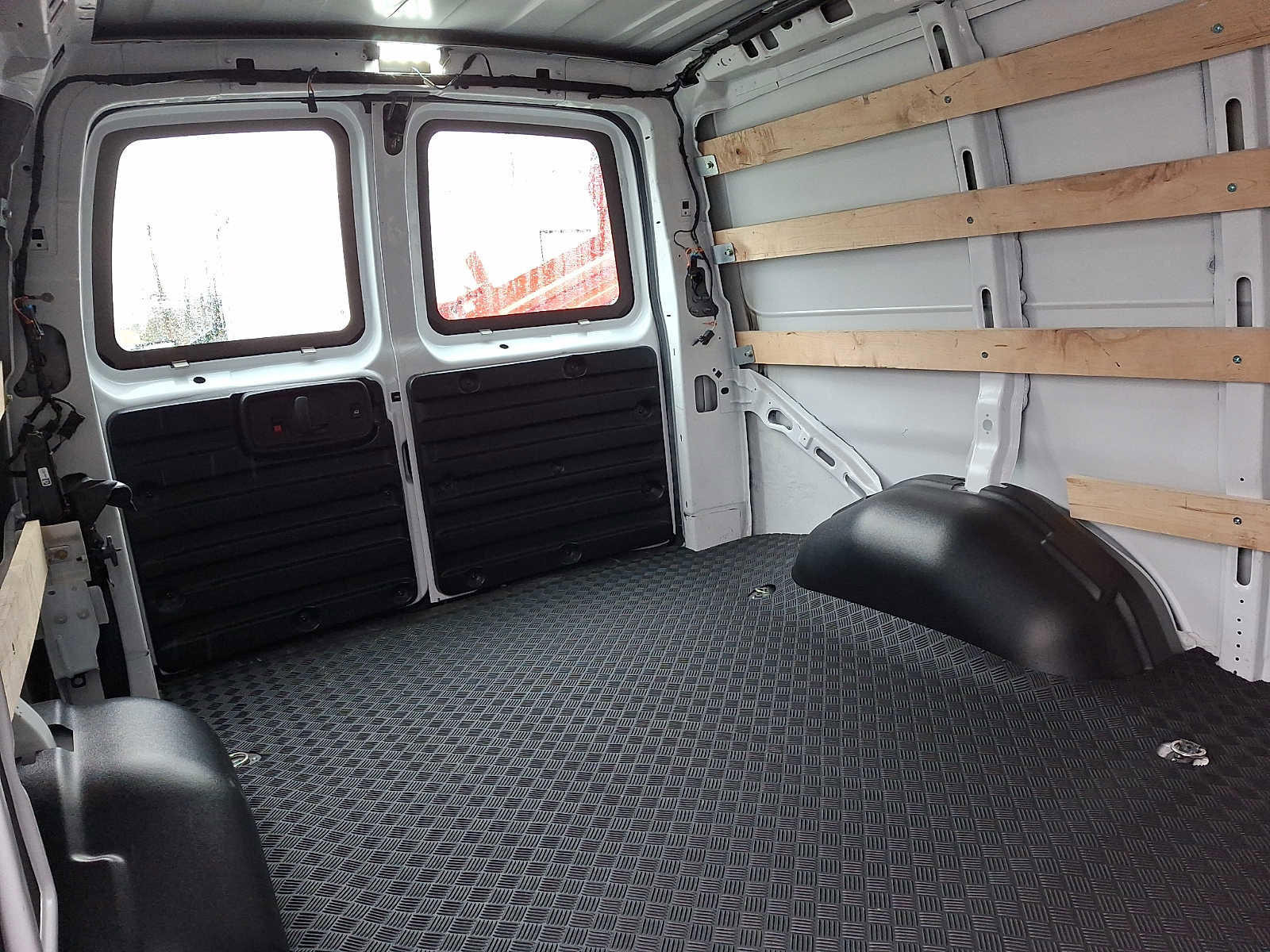 Used 2024 Chevrolet Express 2500 w/ Driver Convenience Package image 11