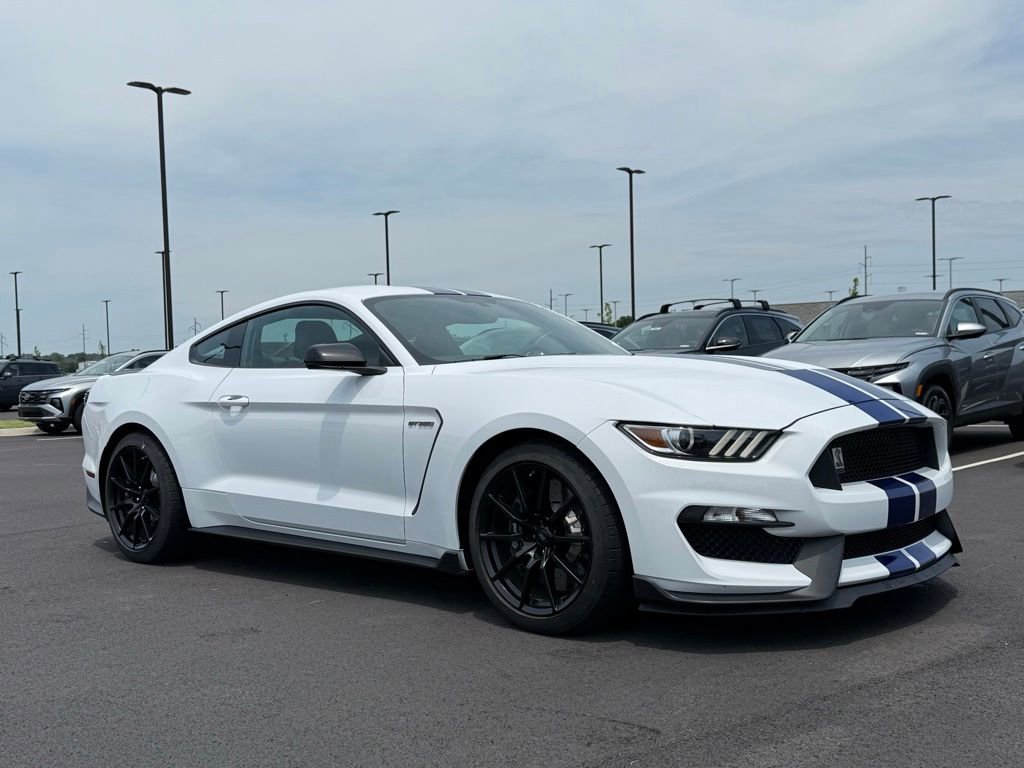Used 2016 Ford Mustang Shelby GT350 w/ Technology Package RWD image 3