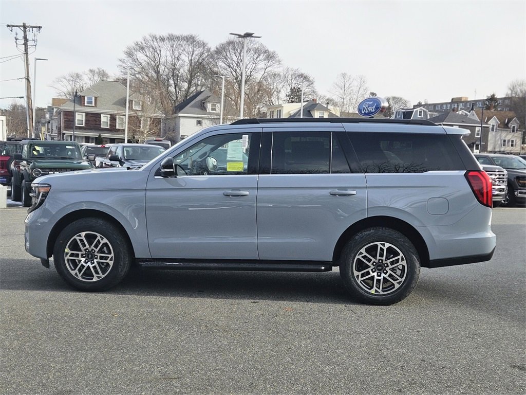New 2026 Ford Expedition Active image 2