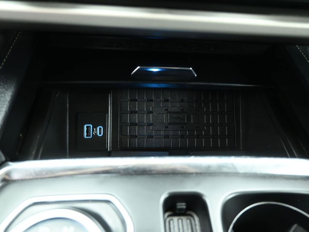 Used 2024 Ford Expedition Max XLT image 18