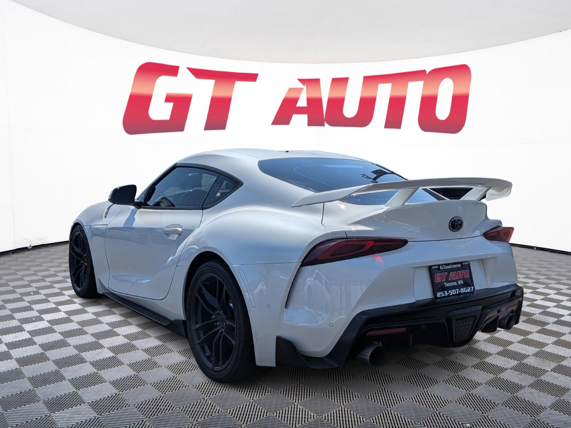 Used 2020 Toyota Supra Launch Edition w/ Driver Assist Package RWD image 3