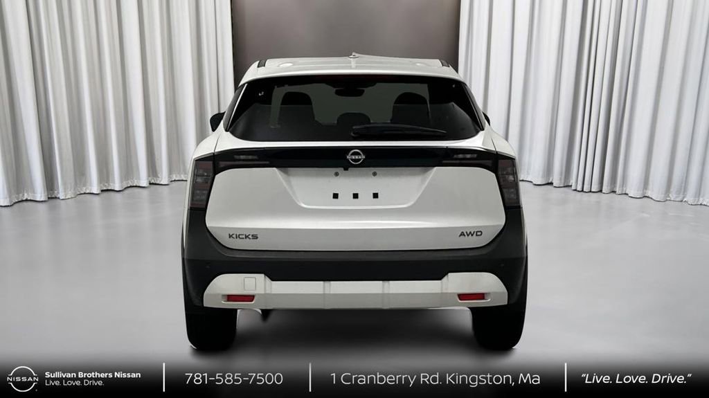 Used 2025 Nissan Kicks SV AWD/4WD image 6