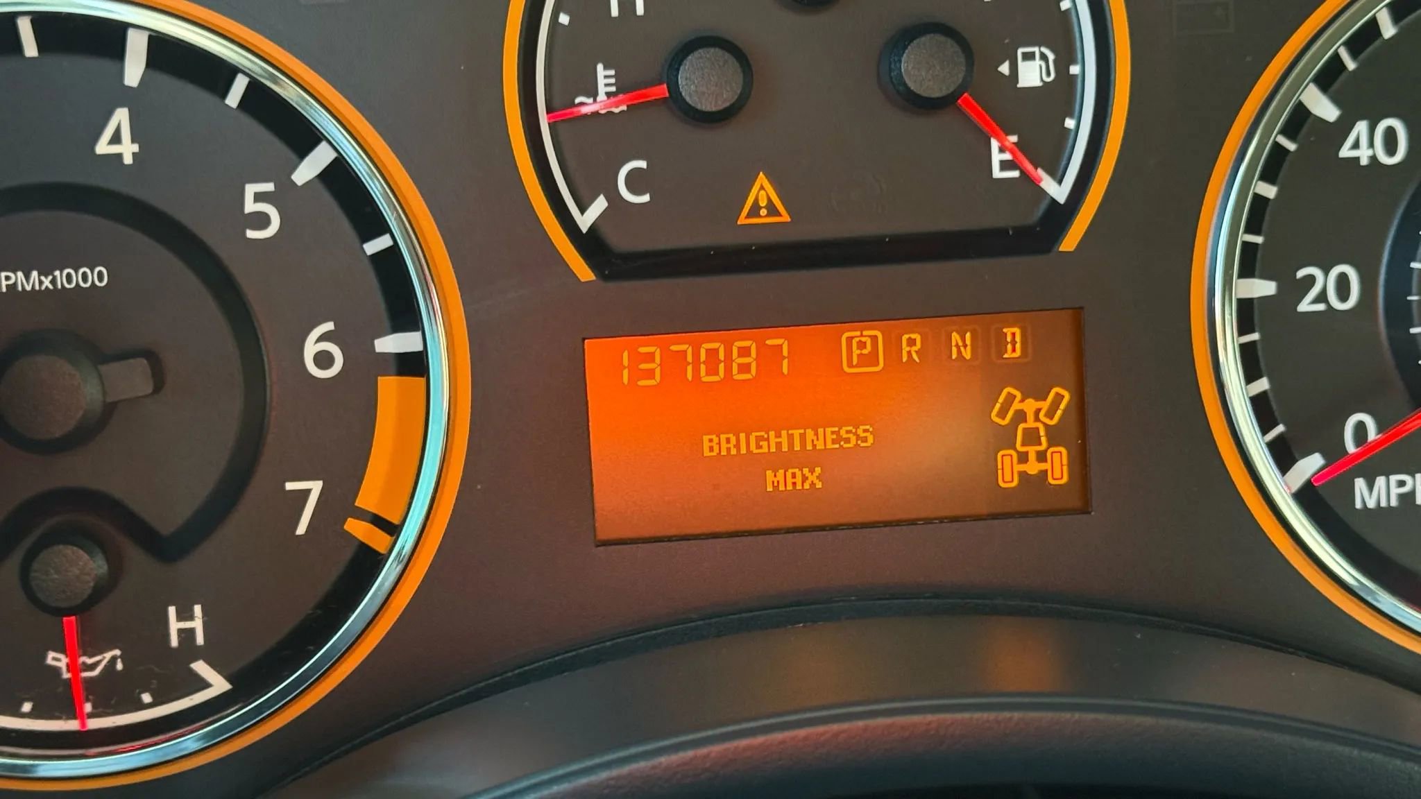 Used 2015 Nissan Armada Platinum w/ 2nd Row Captain Seat Package image 19