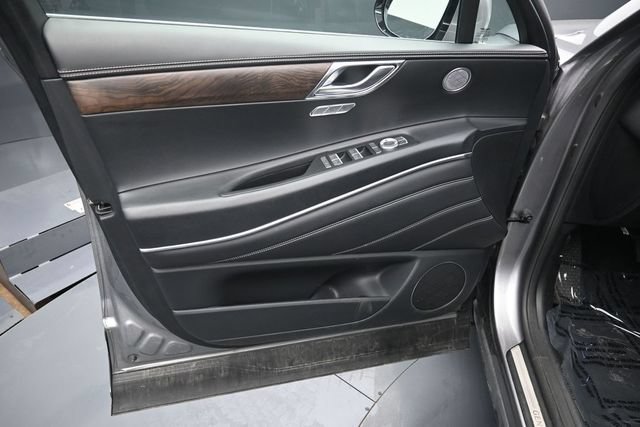 Used 2024 Genesis GV80 2.5T AWD/4WD image 12
