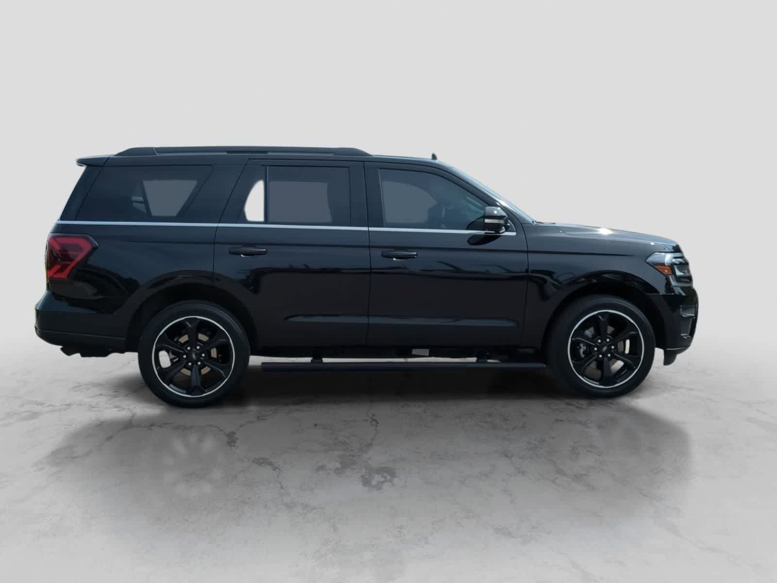 Used 2024 Ford Expedition Limited AWD/4WD image 9