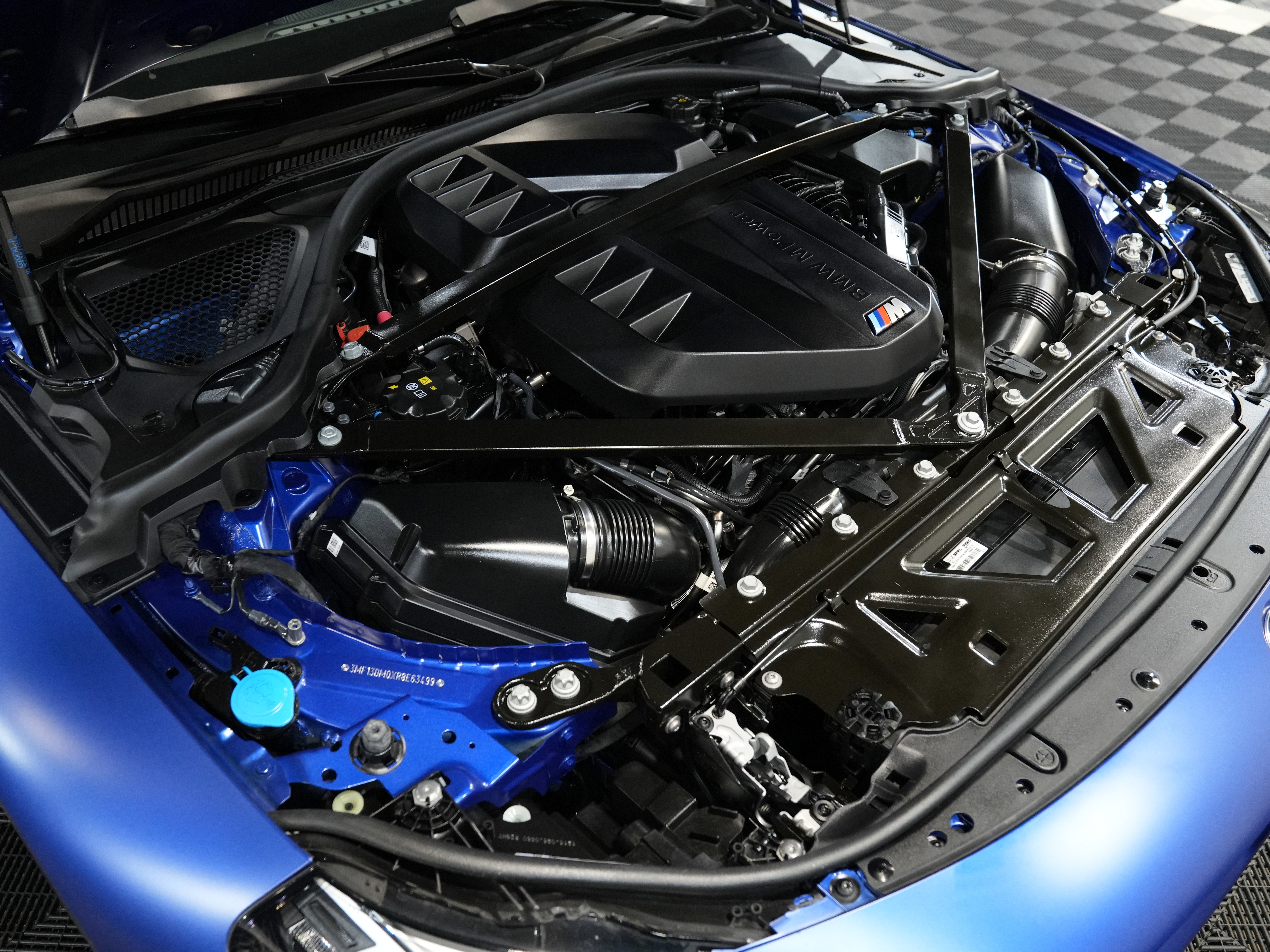 Used 2024 BMW M2 w/ Lighting Package image 46