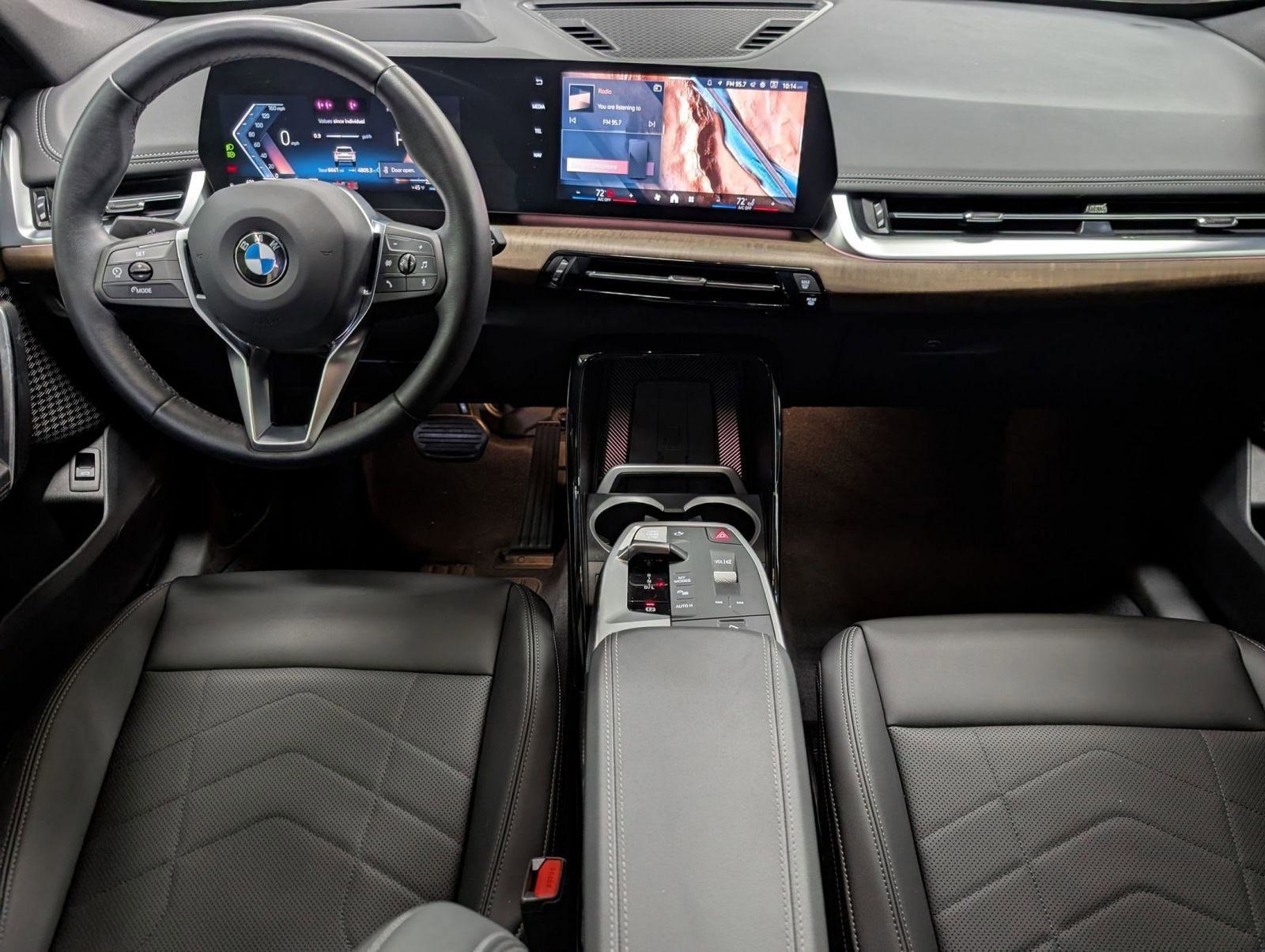 Used 2025 BMW X1 xDrive28i w/ Premium Package image 15