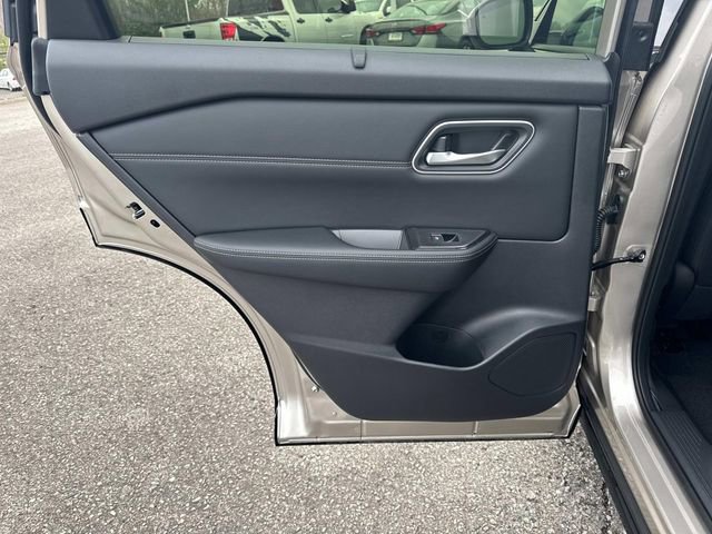 New 2026 Nissan Rogue Platinum w/ Platinum Premium Package AWD/4WD image 15