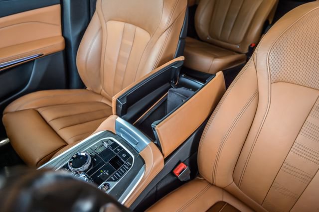 Used 2022 BMW X7 xDrive40i w/ M Sport Package AWD/4WD image 33