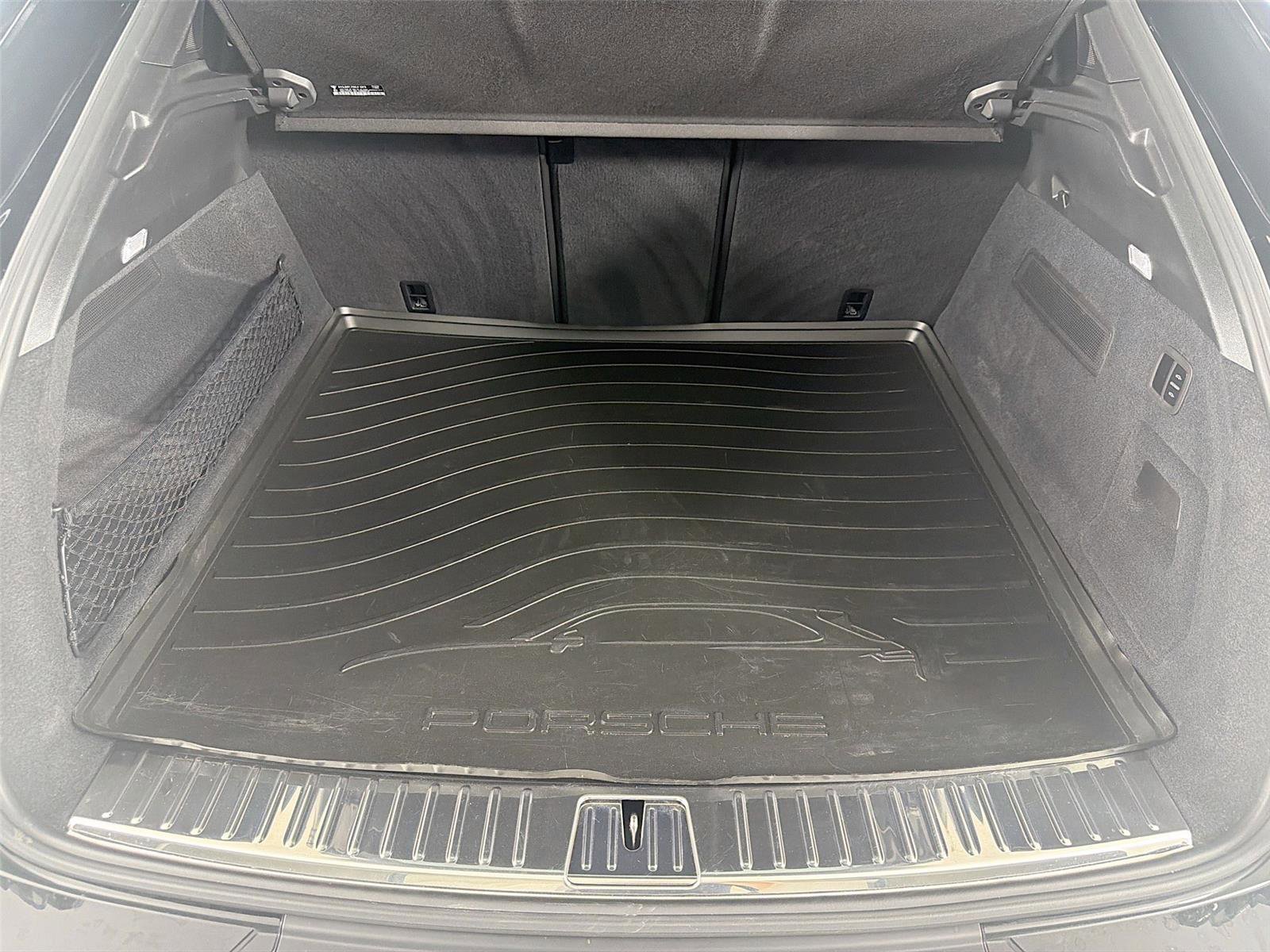 Certified 2024 Porsche Cayenne Turbo GT AWD/4WD image 24