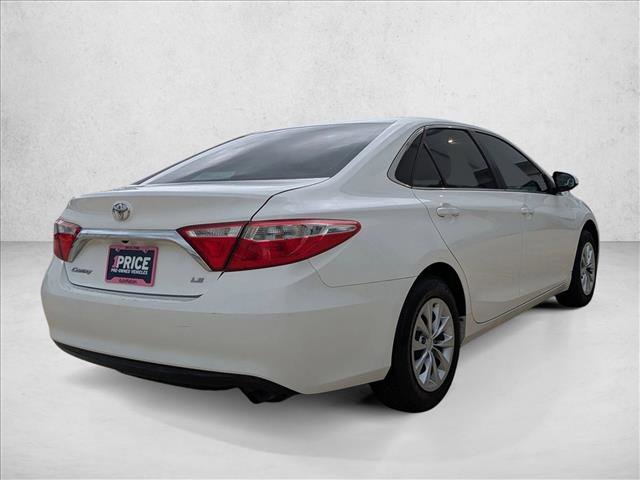 Used 2017 Toyota Camry LE image 5
