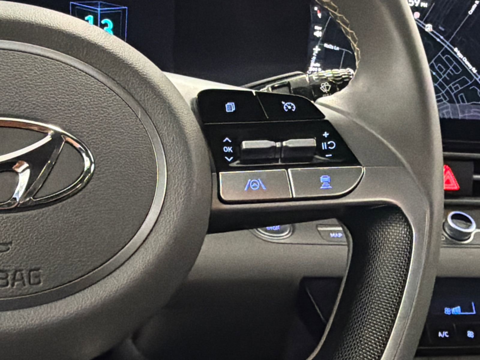 Used 2023 Hyundai Elantra SEL w/ Convenience Package image 18