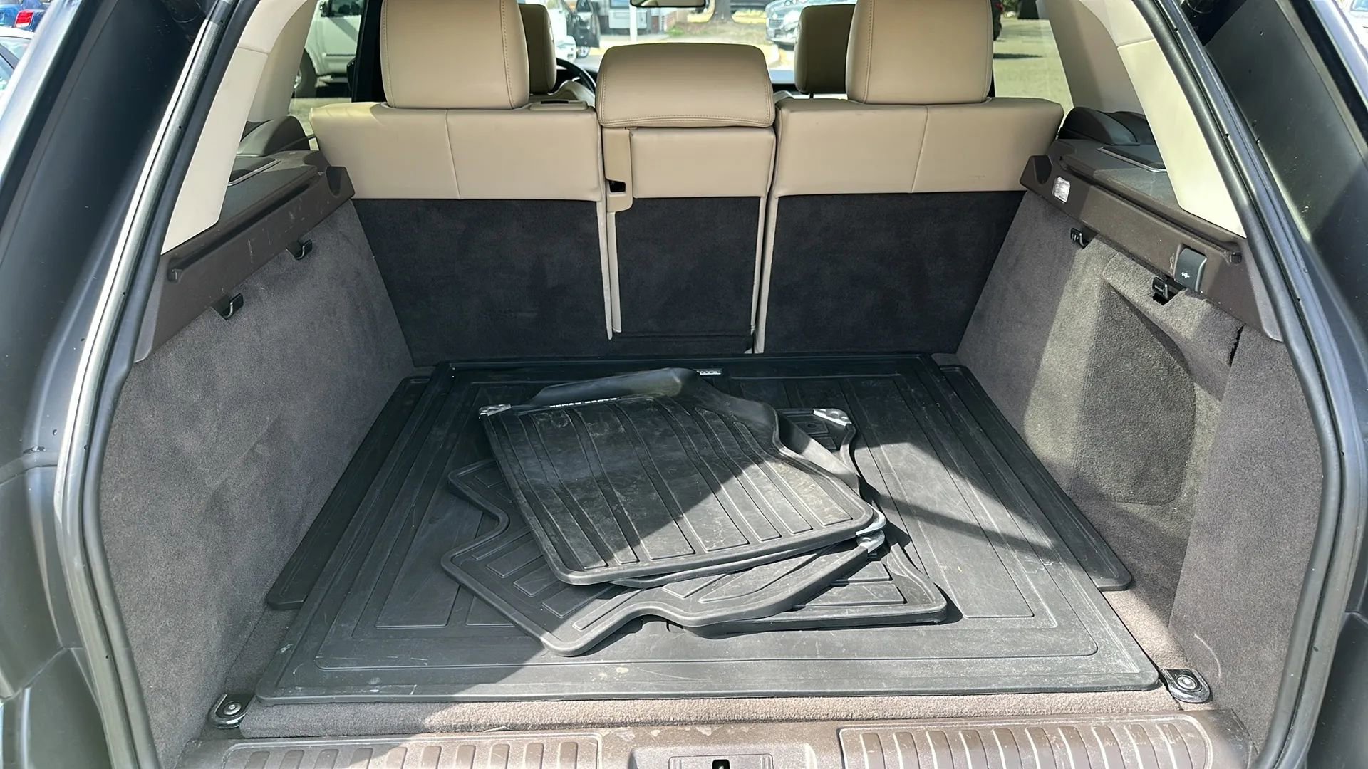 Used 2016 Land Rover Range Rover Sport HSE image 13