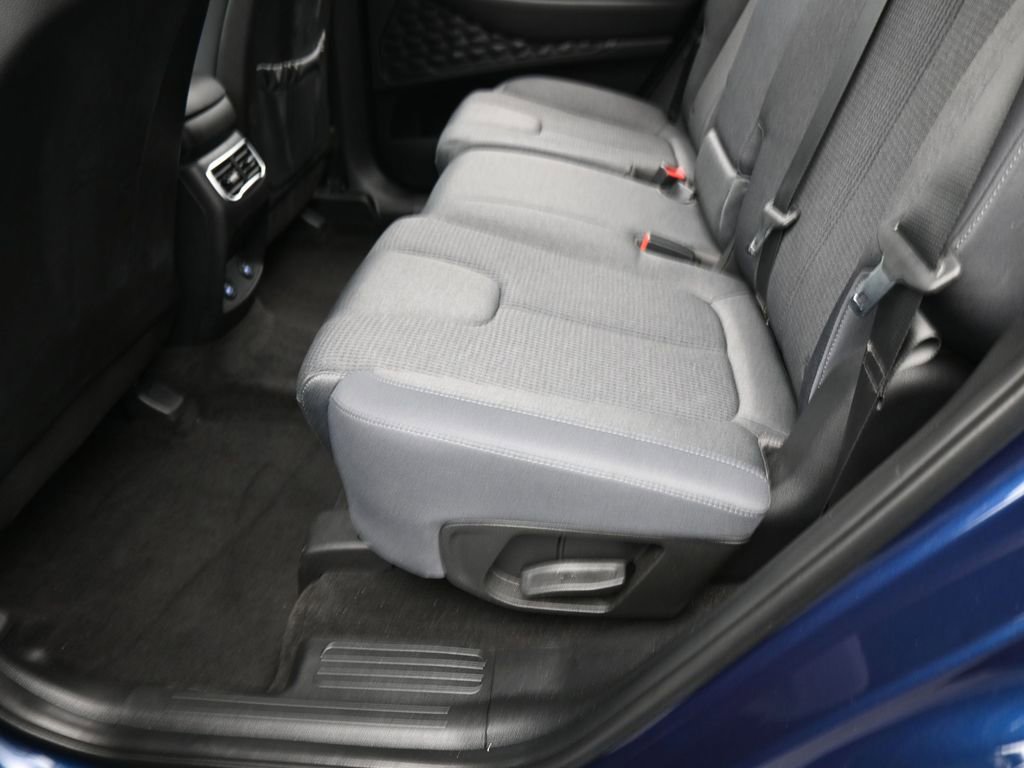 Used 2023 Hyundai Santa Fe SE image 28
