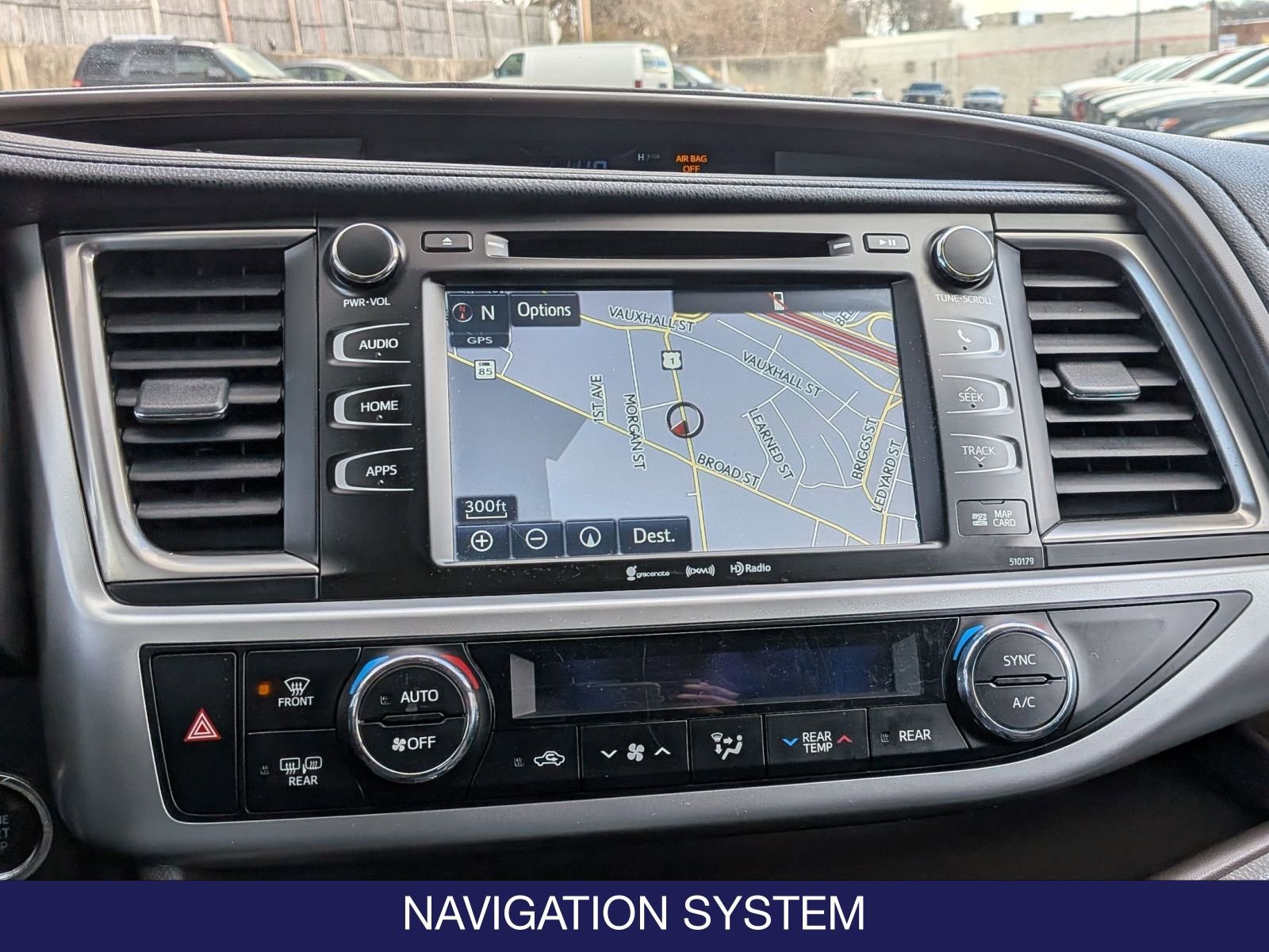 Used 2017 Toyota Highlander XLE AWD/4WD image 22