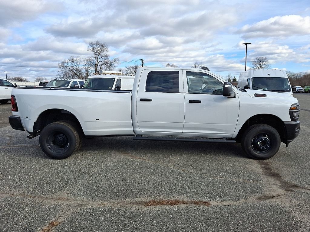 New 2026 RAM 3500 Tradesman AWD/4WD image 9