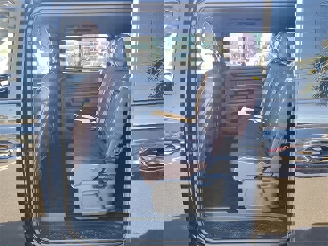 New 2025 Volkswagen ID. Buzz Pro S image 9