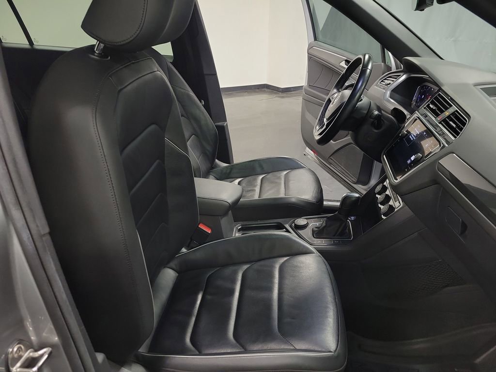 Used 2020 Volkswagen Tiguan SEL Premium R-Line AWD/4WD image 25