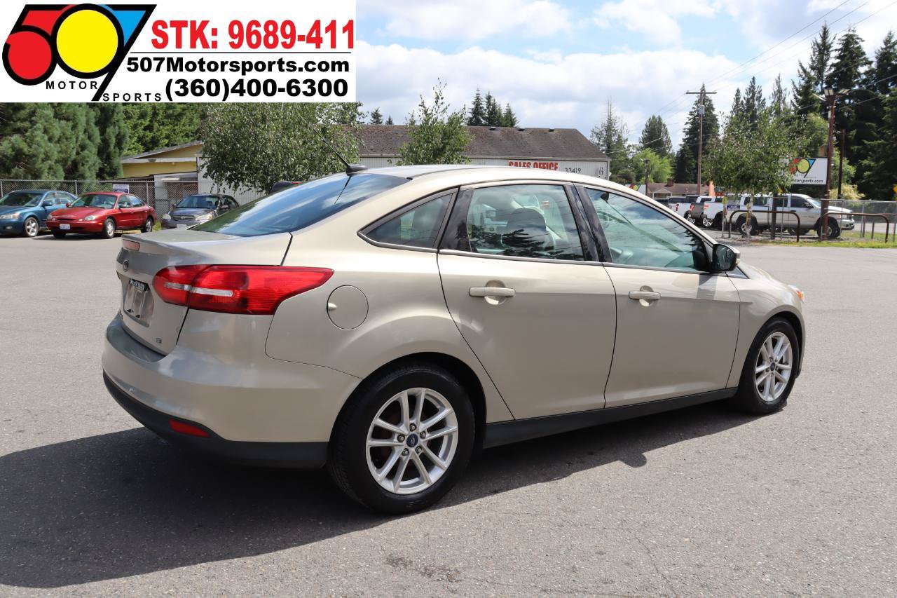 Used 2016 Ford Focus SE FWD image 9