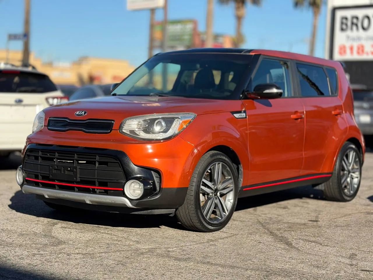 Used 2018 Kia Soul ! w/ Tech Package FWD image 5