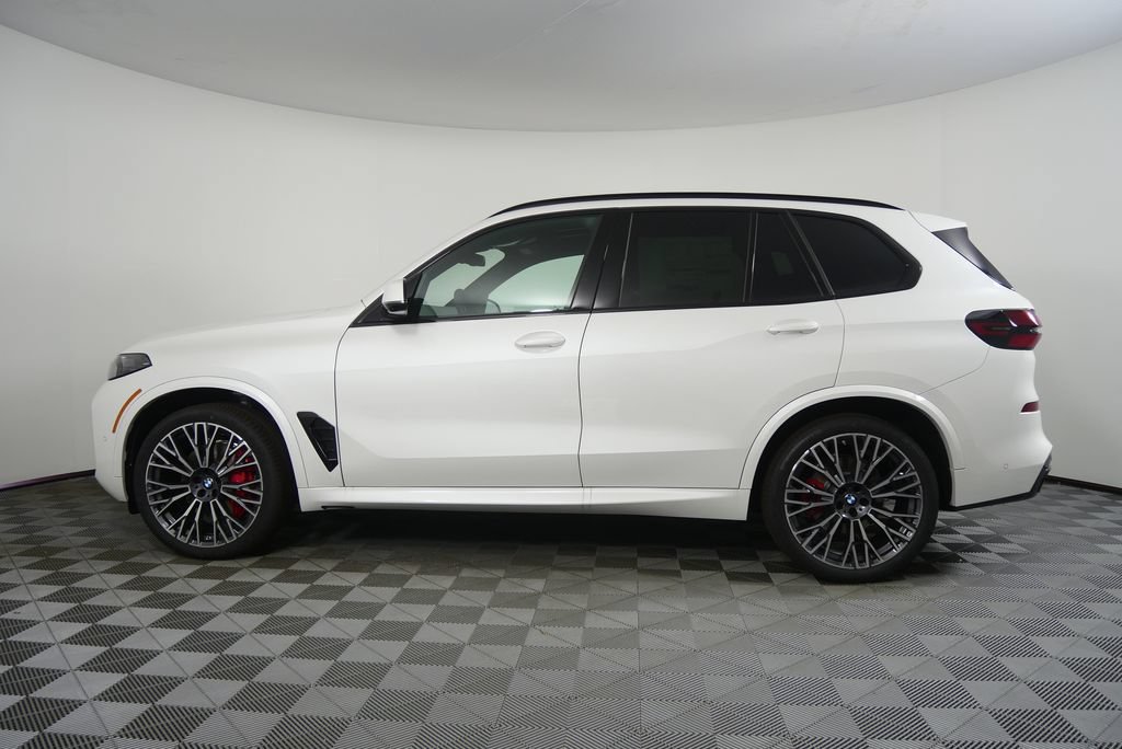 Used 2026 BMW X5 sDrive40i w/ M Sport Package RWD image 3
