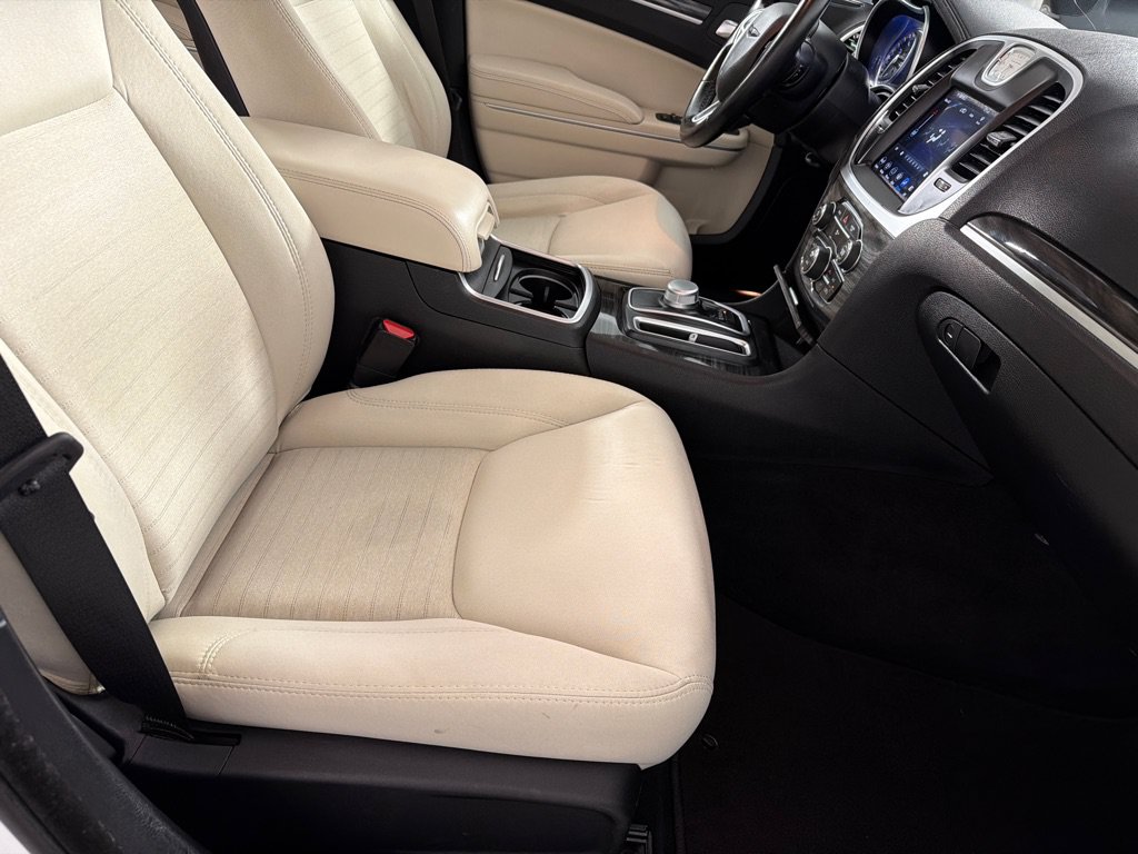 Used 2019 Chrysler 300 Touring w/ Sport Appearance Package RWD image 20
